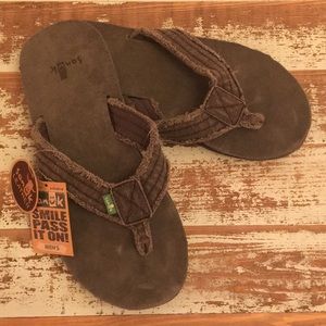 Sanuk leather gray flip flop sandals